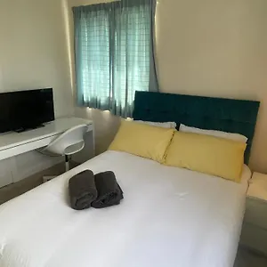 https://spacious-double-bedroom-in-southampton-bitterne-area.bournemouth-hotels.org